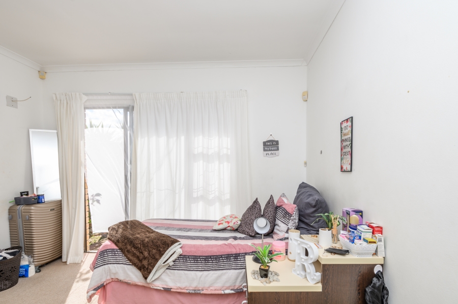 15 Bedroom Property for Sale in Summerstrand Eastern Cape